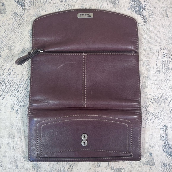 Fossil Brown Leather Trifold Wallet with Check Book - Picture 7 of 12